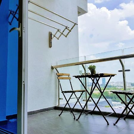 Puchong Skypod 10 Pax Ioi Mall Cozy Apartment Exterior foto